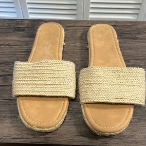 Bamboo - nude canvas sandals